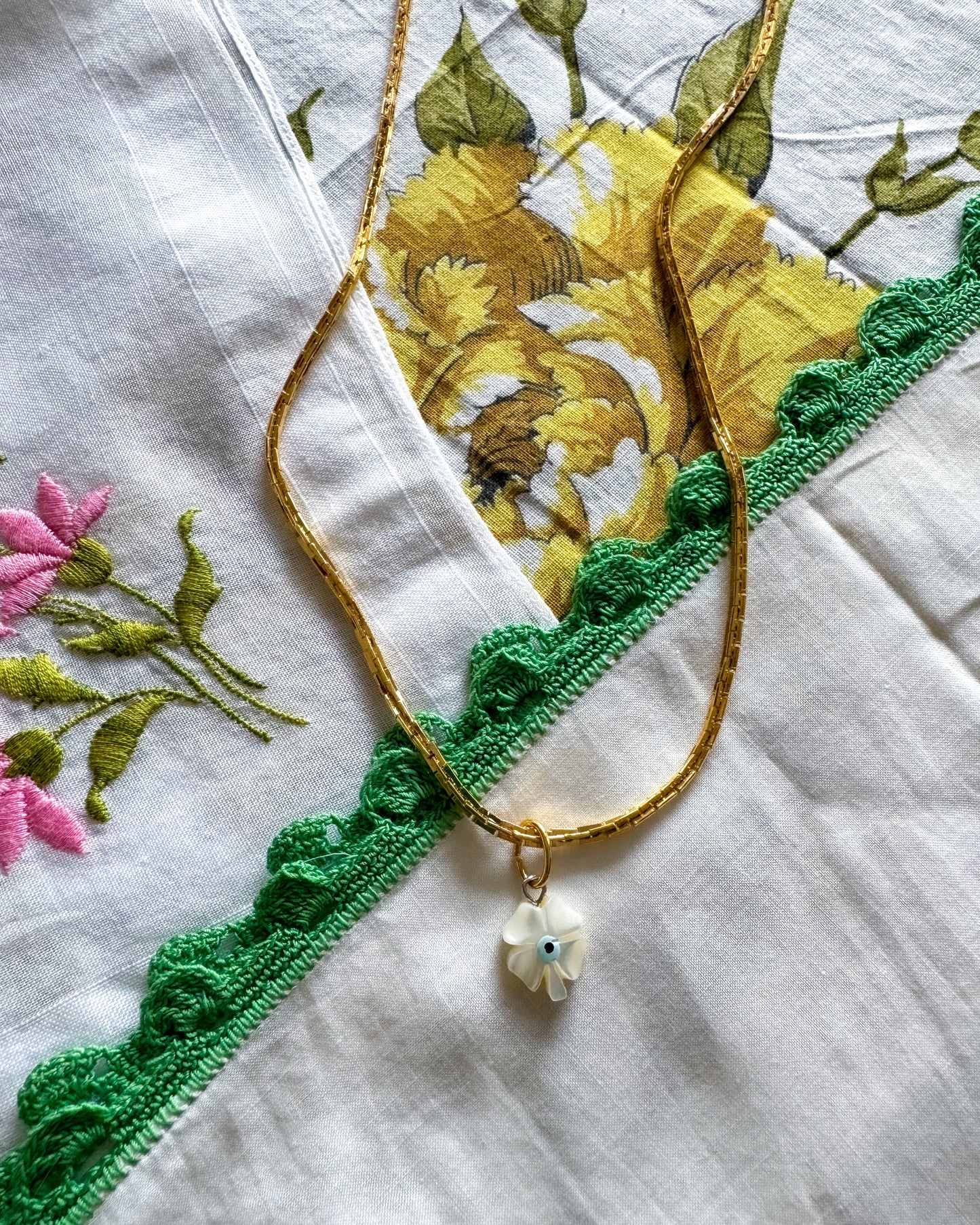 Vintage Mother of Pearl Four Leaf Clover Evil Eye Necklace