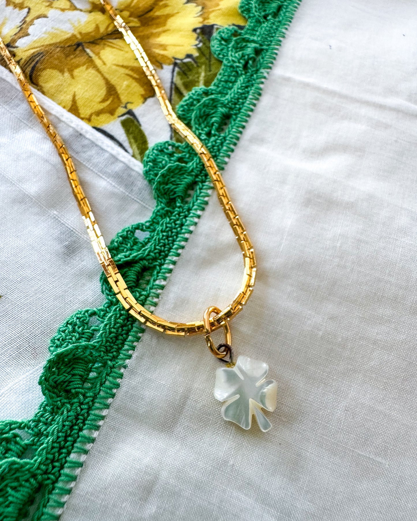 Vintage Mother of Pearl Four Leaf Clover Necklace