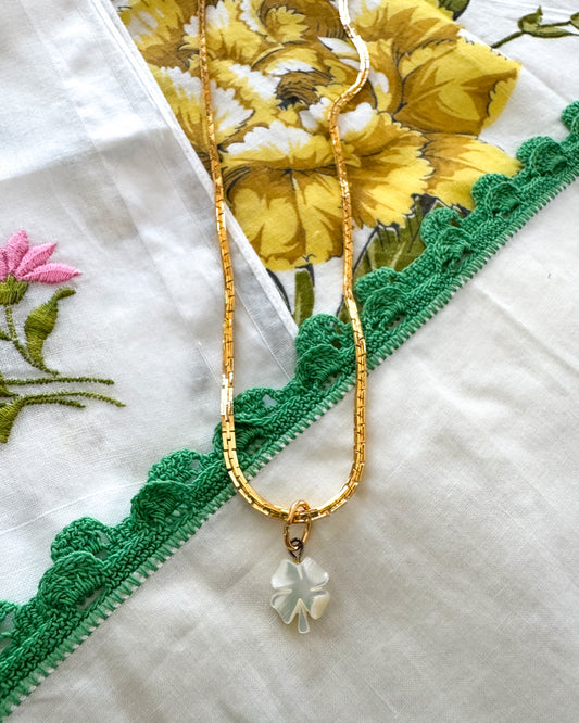 Vintage Mother of Pearl Four Leaf Clover Necklace