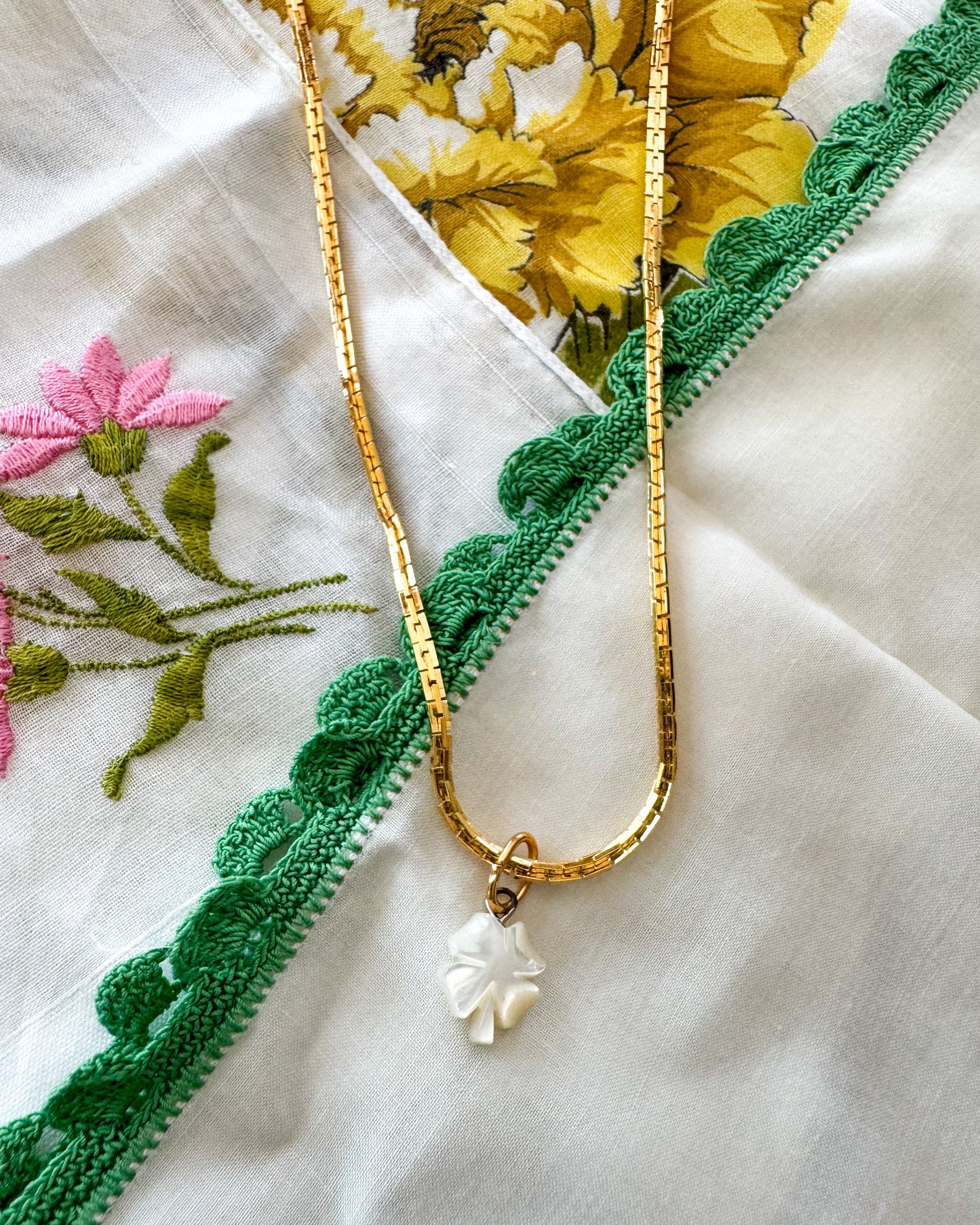 Vintage Mother of Pearl Four Leaf Clover Necklace